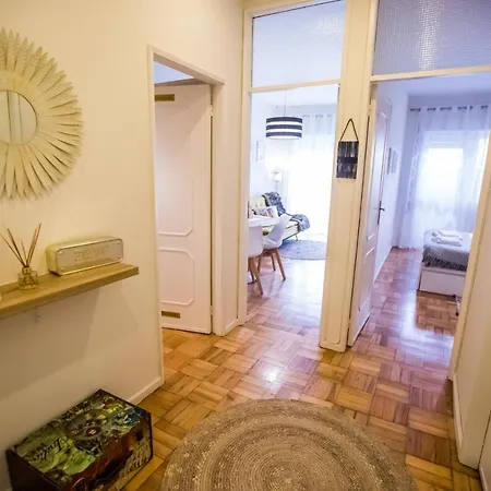 Choose Happiness Apartment Porto